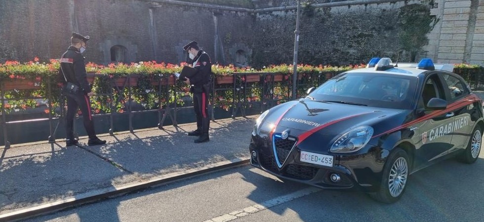 “Adesso controllati il sangue, è meglio che te ne vai”, giovane accoltellato al torace con diversi fendenti